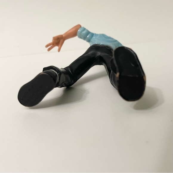 Vtg 1999 WCW Referee Wrestling Action Figure Toy Biz - Picture 7 of 9